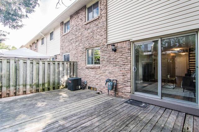 15 Paramore Crt, Townhouse with 3 bedrooms, 3 bathrooms and 1 parking in Ajax ON | Image 19