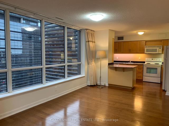 1803 - 33 Sheppard Ave E, Condo with 2 bedrooms, 2 bathrooms and 1 parking in Toronto ON | Image 11