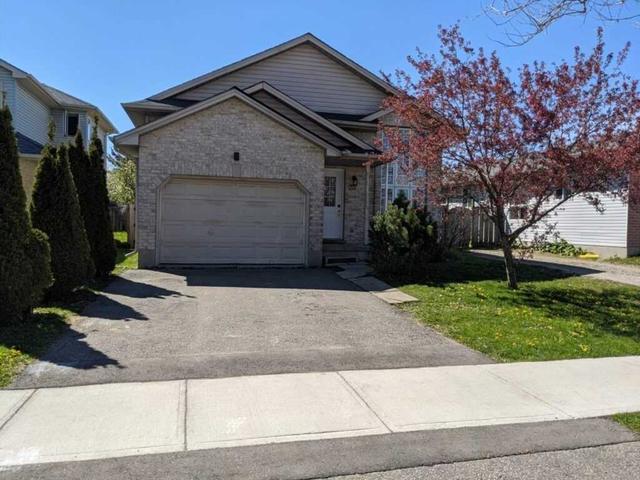 235 Fleming Dr, House detached with 3 bedrooms, 2 bathrooms and 3.5 parking in London ON | Image 1