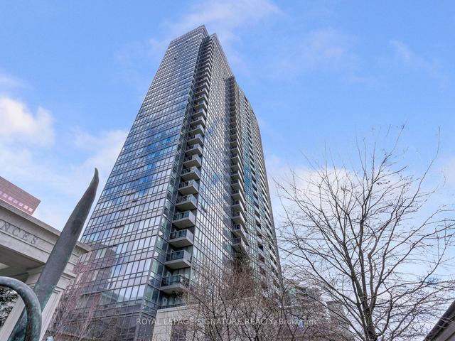 1208 - 15 Greenview Ave, Condo with 1 bedrooms, 1 bathrooms and 1 parking in Toronto ON | Image 12
