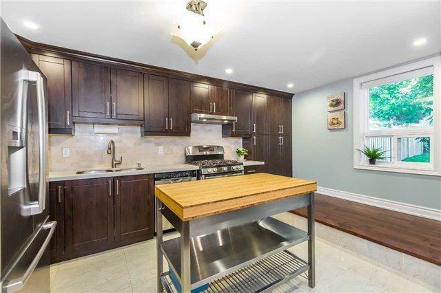 67 Lavender Rd, House detached with 3 bedrooms, 2 bathrooms and 2 parking in Toronto ON | Image 9