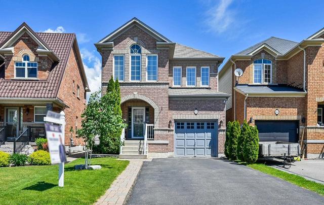 80 Bathgate Cres, House detached with 3 bedrooms, 3 bathrooms and 3 parking in Clarington ON | Image 1