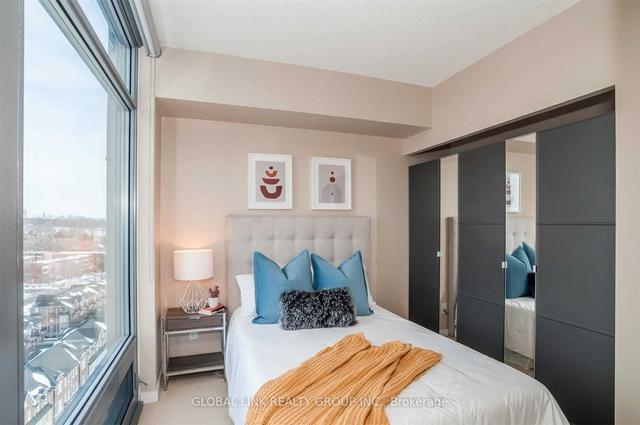 1110 - 105 The Queensway Ave, Condo with 2 bedrooms, 2 bathrooms and 1 parking in Toronto ON | Image 6