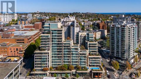 402 - 708 Burdett Ave, Condo with 2 bedrooms, 2 bathrooms and 1 parking in Victoria BC | Card Image