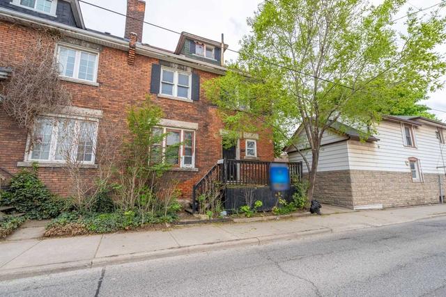 346 Wilson St, House semidetached with 3 bedrooms, 1 bathrooms and 0 parking in Hamilton ON | Image 1