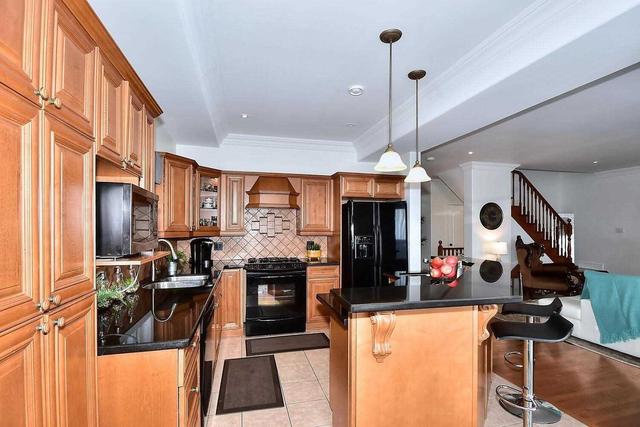 1740 Glenforest Blvd, House detached with 3 bedrooms, 4 bathrooms and 4 parking in Peterborough ON | Image 5