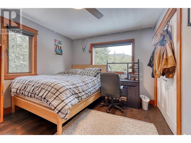 8089 Princeton Summerland Road, House detached with 3 bedrooms, 2 bathrooms and 3 parking in Okanagan Similkameen F BC | Image 5