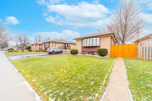 7 Aspendale Dr, House detached with 3 bedrooms, 2 bathrooms and 4 parking in Toronto ON | Image 23