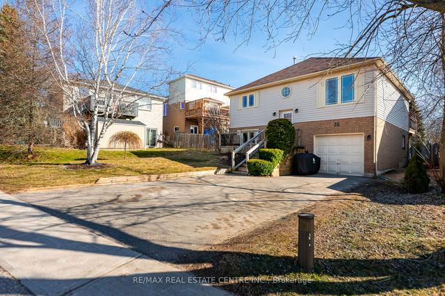 38 Eastview Cres, House detached with 3 bedrooms, 2 bathrooms and 4 parking in Orangeville ON | Image 1