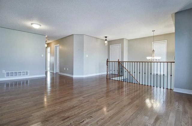 1 Waverly Rd, House detached with 2 bedrooms, 2 bathrooms and 5 parking in Clarington ON | Image 4