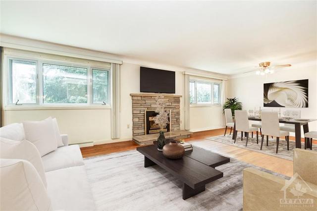247 Woodland Avenue, House detached with 3 bedrooms, 2 bathrooms and 4 parking in Ottawa ON | Image 6