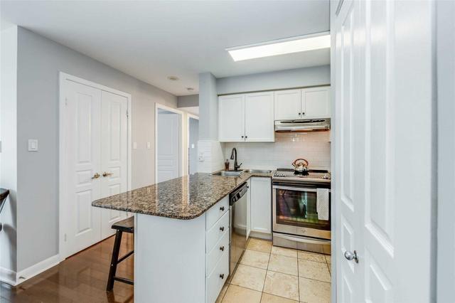 866 - 313 Richmond St E, Condo with 2 bedrooms, 2 bathrooms and 1 parking in Toronto ON | Image 2