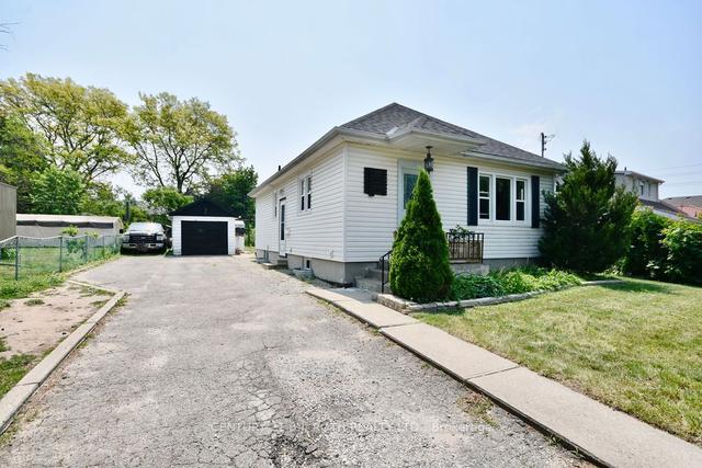 97 Queen St, House detached with 2 bedrooms, 2 bathrooms and 6 parking in Barrie ON | Image 33