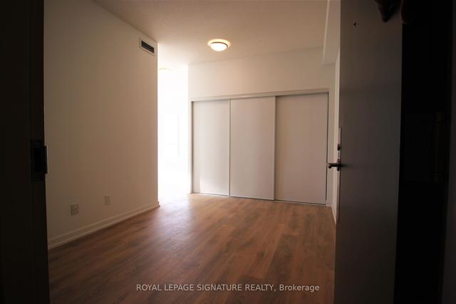 405 - 36 Forest Manor Rd, Condo with 2 bedrooms, 2 bathrooms and 2 parking in Toronto ON | Image 2