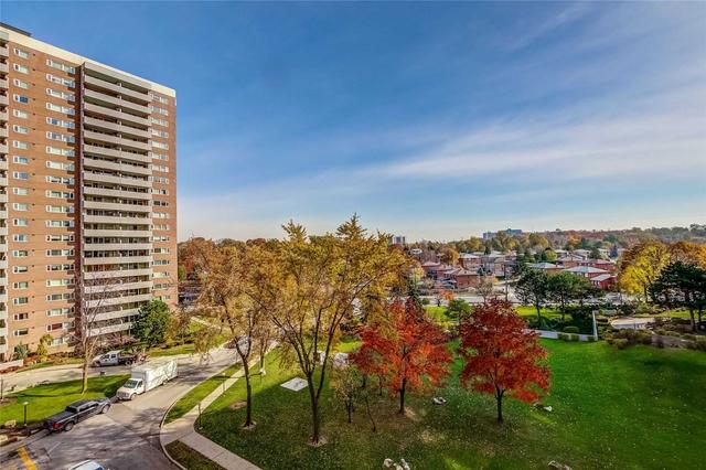 706 - 260 Scarlett Rd, Condo with 1 bedrooms, 1 bathrooms and 1 parking in Toronto ON | Image 8