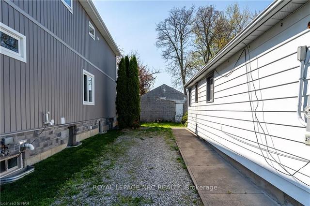 70 Chetwood St, House detached with 2 bedrooms, 1 bathrooms and 1 parking in St. Catharines ON | Image 15