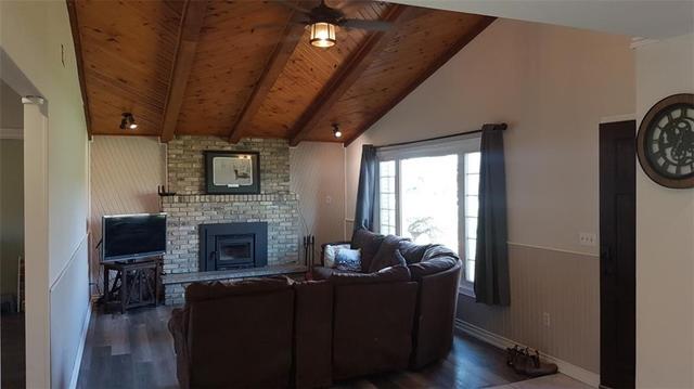 8229 #3 Highway, House detached with 3 bedrooms, 1 bathrooms and 10 parking in Haldimand County ON | Image 4