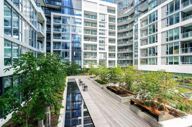 215 - 27 Bathurst St, Condo with 2 bedrooms, 2 bathrooms and 1 parking in Toronto ON | Image 16