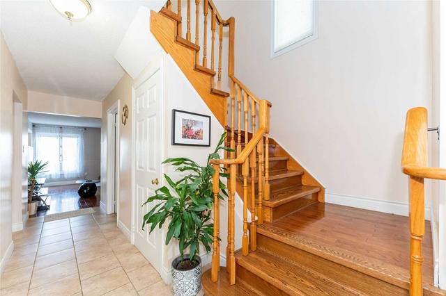 332 Langlaw Dr E, House detached with 4 bedrooms, 3 bathrooms and 3 parking in Cambridge ON | Image 13