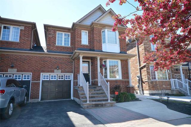 3386 Covent Cres, House attached with 4 bedrooms, 4 bathrooms and 3 parking in Mississauga ON | Image 1