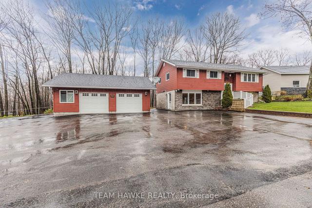 9467 County 93 Rd, House detached with 3 bedrooms, 2 bathrooms and 12 parking in Midland ON | Image 1
