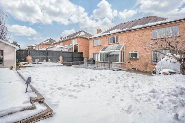 10 Paddington Pl, House detached with 4 bedrooms, 4 bathrooms and 6 parking in Vaughan ON | Image 35