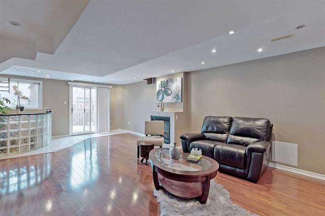 19 Bridlepath St, House semidetached with 3 bedrooms, 4 bathrooms and 4 parking in Richmond Hill ON | Image 28
