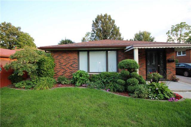162 Norton Ave, House detached with 3 bedrooms, 2 bathrooms and 6 parking in London ON | Image 1