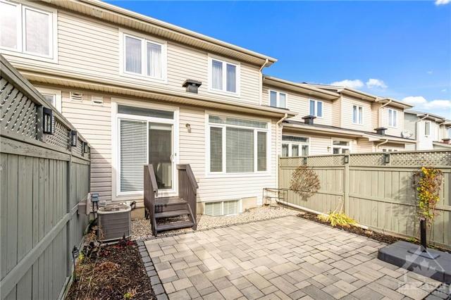 214 Cityview Crescent, Townhouse with 3 bedrooms, 3 bathrooms and 3 parking in Ottawa ON | Image 25
