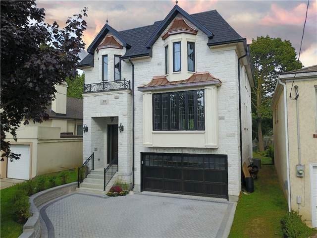 39 Stafford Rd, House detached with 4 bedrooms, 5 bathrooms and 4 parking in Toronto ON | Image 2
