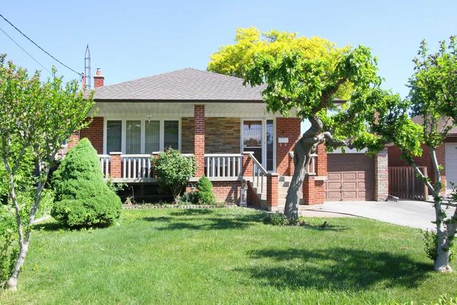 4 Alladin Ave, House detached with 3 bedrooms, 2 bathrooms and 5 parking in Toronto ON | Image 1
