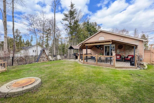 3142 Mosley St, House detached with 3 bedrooms, 2 bathrooms and 5 parking in Wasaga Beach ON | Image 21