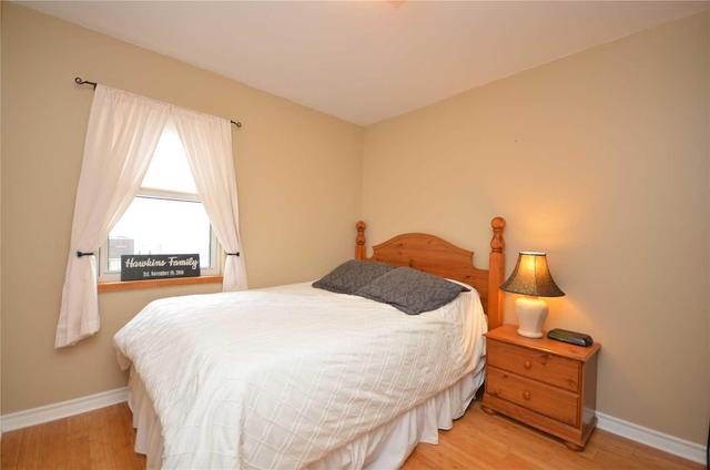 96 Elm St, House detached with 3 bedrooms, 2 bathrooms and 9 parking in Kawartha Lakes ON | Image 8