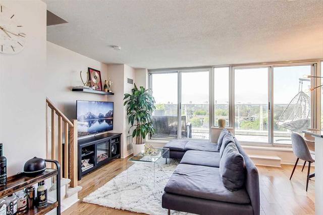 ph907 - 1040 The Queensway, Condo with 2 bedrooms, 2 bathrooms and 1 parking in Toronto ON | Image 1