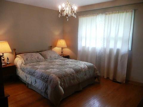 3642 Bluestream Cres, House detached with 3 bedrooms, 3 bathrooms and 2 parking in Mississauga ON | Image 10