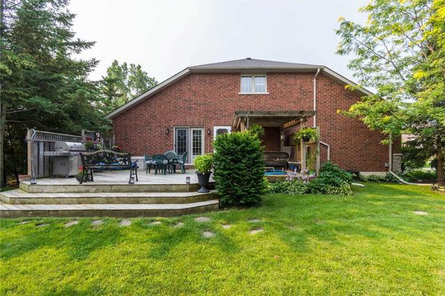 39 Cooke Crt, House detached with 3 bedrooms, 4 bathrooms and 6 parking in Belleville ON | Image 30