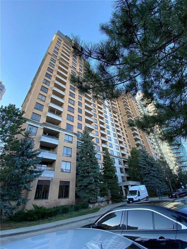 2316 - 18 Sommerset Way, Condo with 3 bedrooms, 2 bathrooms and 1 parking in Toronto ON | Card Image