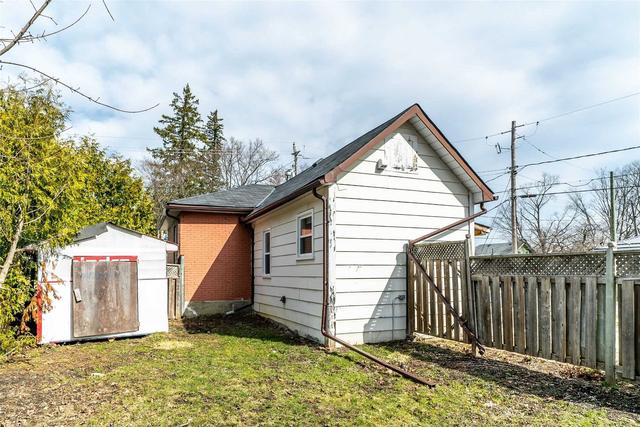 111 Durham St W, House detached with 3 bedrooms, 1 bathrooms and 2 parking in Kawartha Lakes ON | Image 14