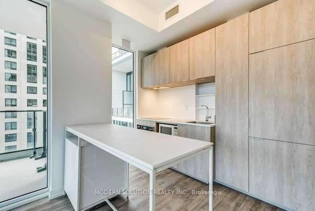 702 - 77 Shuter St, Condo with 2 bedrooms, 2 bathrooms and 1 parking in Toronto ON | Image 14