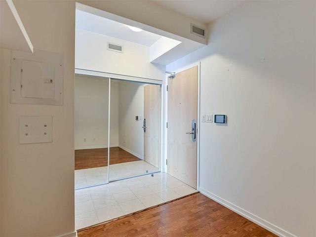 1503 - 55 Bremner Blvd, Condo with 1 bedrooms, 1 bathrooms and 0 parking in Toronto ON | Image 4