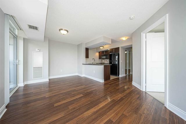 1219 - 500 Doris Ave, Condo with 2 bedrooms, 2 bathrooms and 1 parking in Toronto ON | Image 9