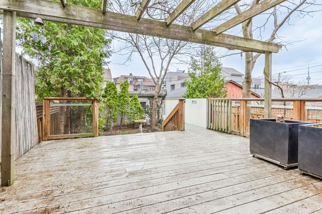525 Markham St, House semidetached with 3 bedrooms, 4 bathrooms and 2 parking in Toronto ON | Image 27