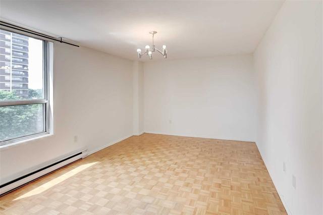 816 - 15 La Rose Ave, Condo with 3 bedrooms, 2 bathrooms and 1 parking in Toronto ON | Image 10