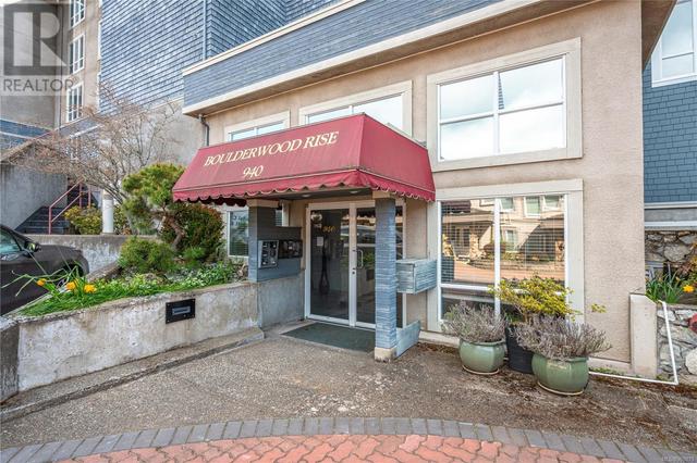 404 - 940 Boulderwood Rise, Condo with 2 bedrooms, 2 bathrooms and 1 parking in Saanich BC | Image 34