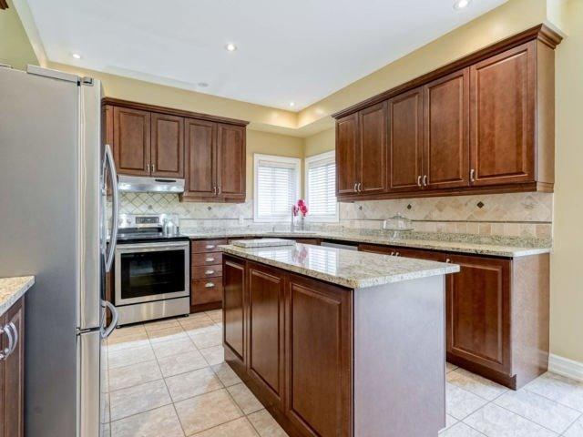 65 Freshspring Dr, House detached with 5 bedrooms, 5 bathrooms and 4 parking in Brampton ON | Image 7
