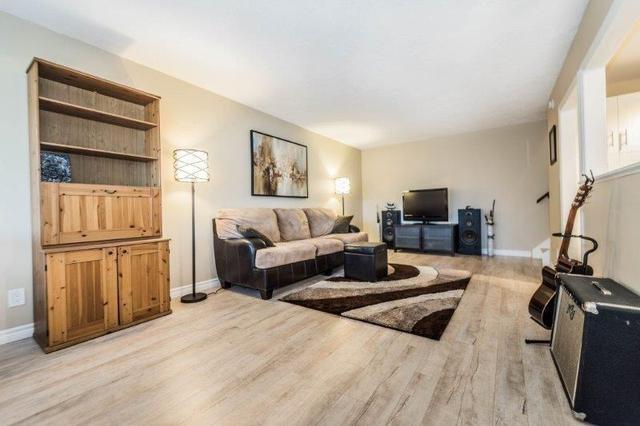61 - 59 Driftwood Ave, Townhouse with 3 bedrooms, 2 bathrooms and 1 parking in Toronto ON | Image 5