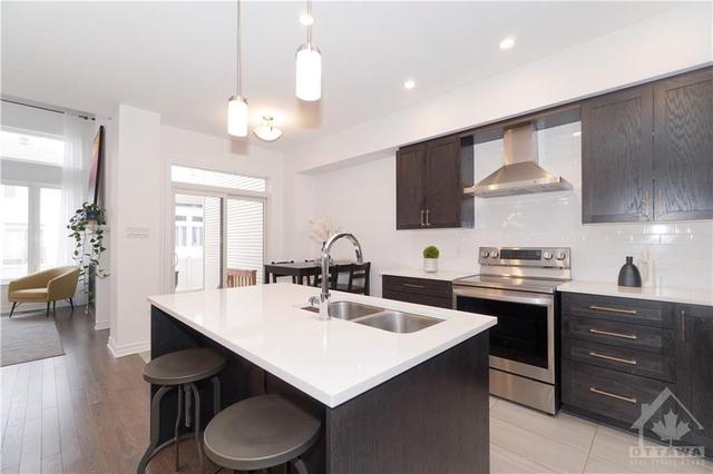 805 Atrium Ridge, Townhouse with 3 bedrooms, 3 bathrooms and 2 parking in Ottawa ON | Image 10