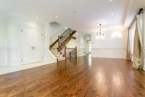 128 Willow Ave, House detached with 4 bedrooms, 5 bathrooms and 3 parking in Toronto ON | Image 2