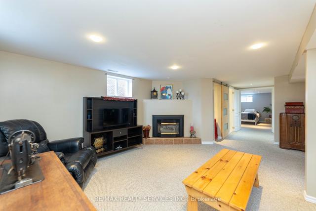 95 Jessie St, House detached with 3 bedrooms, 2 bathrooms and 7 parking in Brampton ON | Image 22