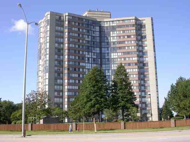 1003 - 1360 Rathburn Rd E, Condo with 2 bedrooms, 2 bathrooms and 1 parking in Mississauga ON | Image 1